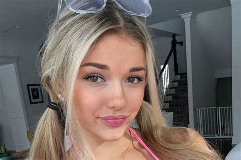 breckie hill in bikini|Breckie Hill Celebrates 2 Million Instagram Followers In Her。